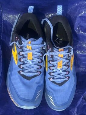 Brooks Light Blue Trail Running Shoes with Yellow Accents